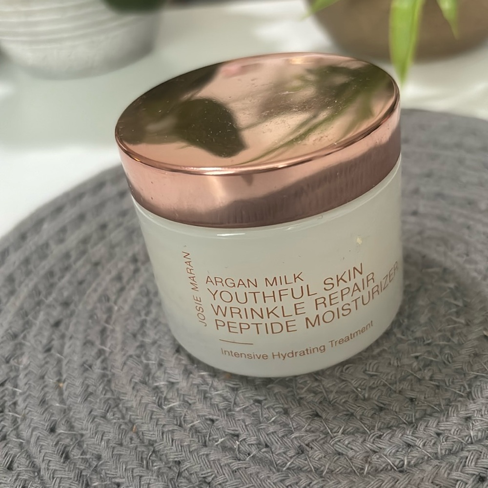❤️CLOSET CLOSING SALE,FIRM❤️3/4 FULL JOSIE MARAN ARGAN MILK PEPTIDE❤️